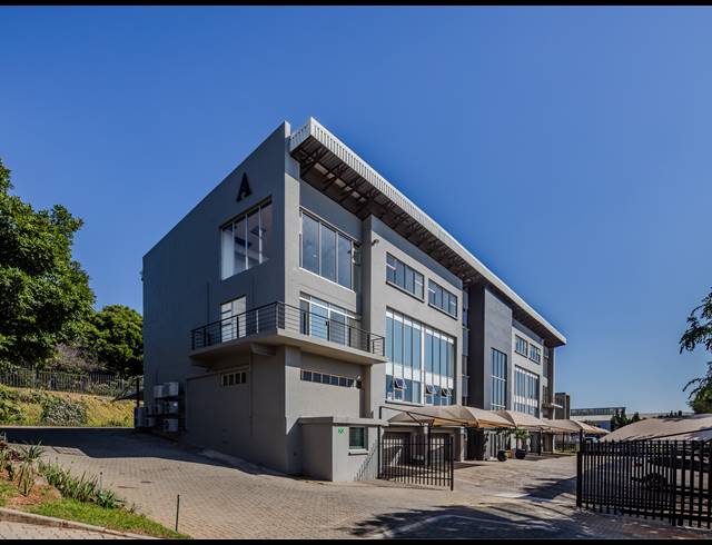 193M² OFFICE TO LET IN KYALAMI
